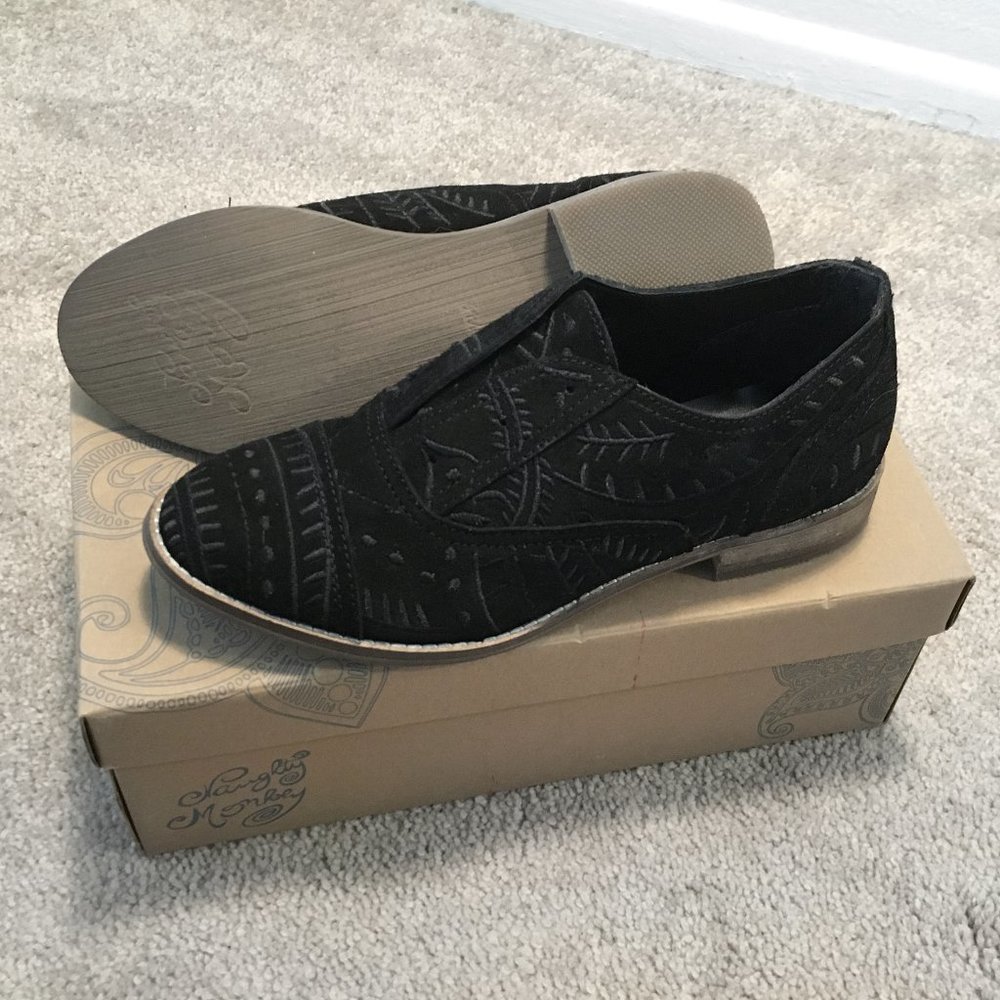 Modcloth - Something New Black Suede Slip-On Oxfords  (Women's 7.5)